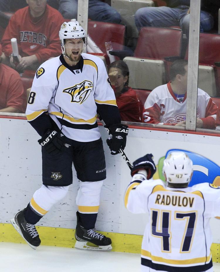 tilskuermagnet. Kevin Klein (tv) fejrer en scoring for Nashville Predators under en kamp i NHL i april i år. 