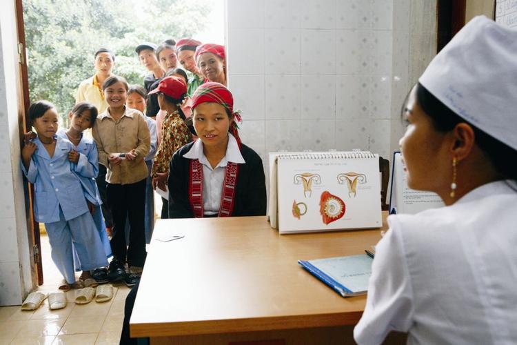 PRÆVENTION. I blandt andet Vietnam har man optrappet kampen mod ufrivillige fødsler og HIV. 