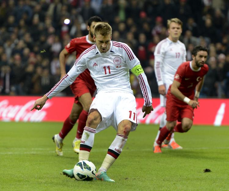 Mål. Med sin 22. scoring på landsholdet kom  Bendtner et lille skridt nærmere alle tiders top-5. 