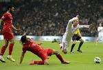 Kriminelt. Michael Krohn-Dehli blev stoppet med ufine metoder og det udnyttede Nicklas Bendtner til en 1-0-scoring på straffespark. 