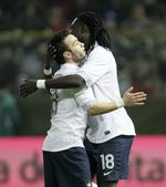 Målmagere. Mathieu Valbuena og  Bafetimbi Gomis sikrede den franske 2-1-sejr 