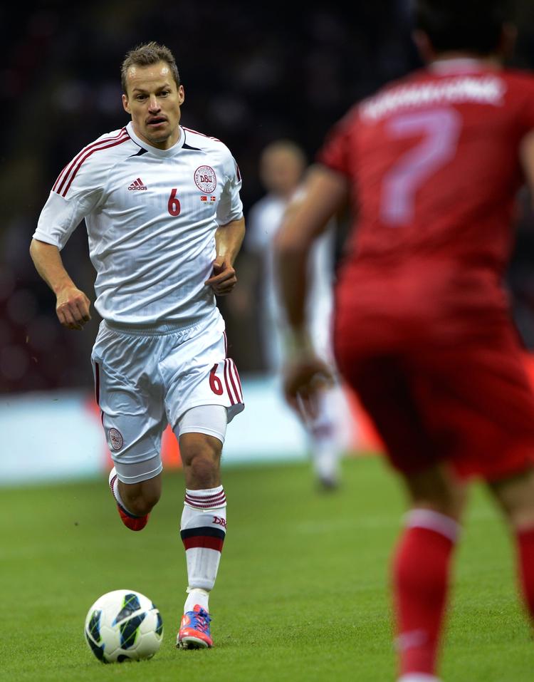Oldboy. 36-årige Nicolai Stokholm skal i aktion i Superligaen i aften - mindre end 48 timer efter landskampen i Tyrkiet, hvor han var en af Danmarks bedste. 