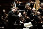nørgårdsk. Den finske dirigent John Storgårds og DR SymfoniOrkestret leverede en overbevisende indsats med Per Nørgårds 8. symfoni i aftes i Koncerthuset. 