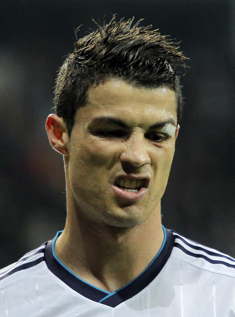 såret. Cristiano Ronaldo spillede med et plaster over den flænge, han pådrog sig i seneste kamp mod Levante. 