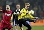 målnæse. Brøndbys Simon Makienok Christoffersen (th) spillede en god kamp mod Esbjerg og scorede to mål - igen. 