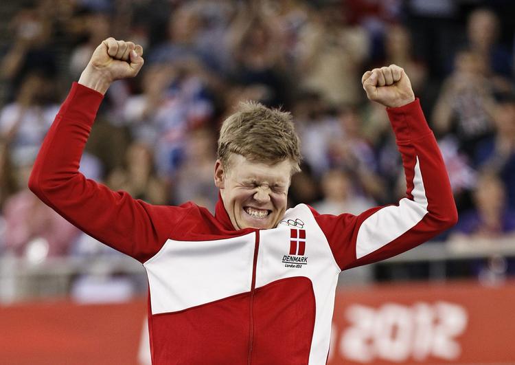 Tillykke. Lars Bak, Jakob Fuglsang, Annika Langvad og Sebastian Lander kunne ikk ehamle op med OL-guldvinderen i kampen om årets titel. . 