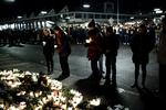 Mindeoptog. Københavnere mindes Jonas Thomsen Sekyere mandag aften foran Bakken i Kødbyen. 