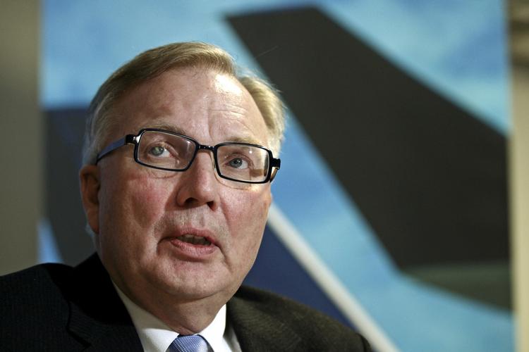 Redningsplan. SAS' bestyrelsesformand, Fritz Schur, har personligt deltaget i forhandlingerne de seneste par dage. Arbejdet er dog langtfra slut. 