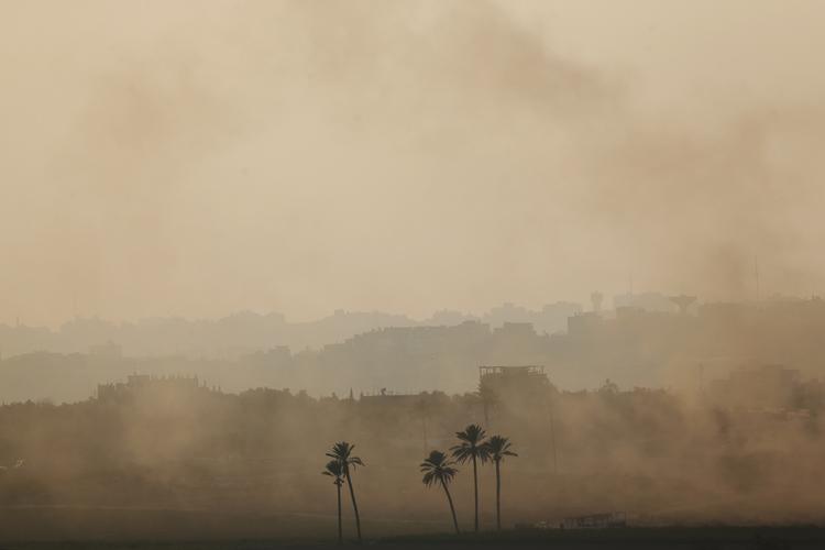 Udsigt. Gaza-striben set fra den israelske by Sderot her til aften. 
