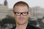 stjernekok. Heston Blumenthal er taget til Hongkong, hvor han har identificeret ligene af sine to medarbejdere. 