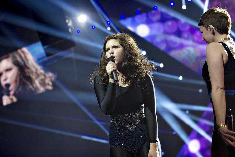 Stjernefrø? Line ses her under X-Factor-finalen. 