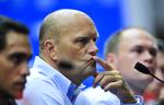 dopinganklager. Den danske holdejer Bjarne Riis (midt) er blevet beskyldt for at have været dybt involveret i dopingen af holdets stjerner. 