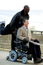 makkerpar. Spillet mellem Omar Sy og Francois Cluzet er en fryd af flabet timing. 