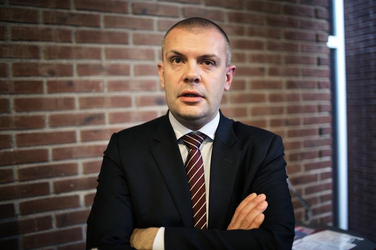 Sms. Siden finansminister, Bjarne Corydon (S), sendte sin efterhånden famøse sms har han fået en del kritik. LO ser dog intet odiøst i sagen. 