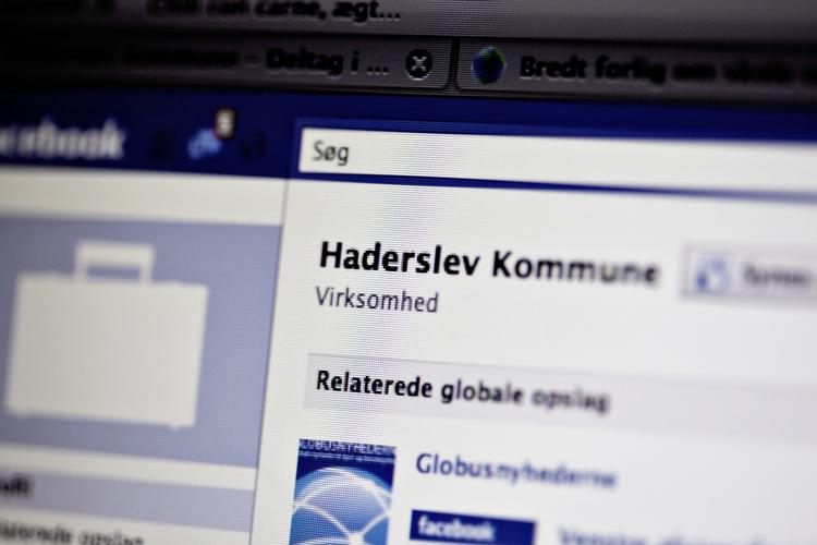 Brugere. Med mere end 1 milliard brugere på verdensplan er Facebook et populært værested. Det er dog ikke kun personer, men også kommuner, politi og lignende, der bruger det sociale netværk til at nå ud til andre mennesker. 