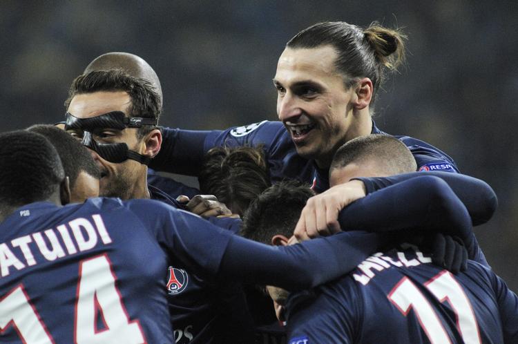KLAR. Med en 2-0-sejr i Ukraine er Zlatan Ibrahimovic og hans medspillere i Paris SG allerede klar til knockoutfasen. 