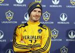 globaliseret. David Beckham stopper i LA Galaxy, men vil gerne havew en »sidste udfordring« på fodboldbanen, inden han stopper karrieren. 