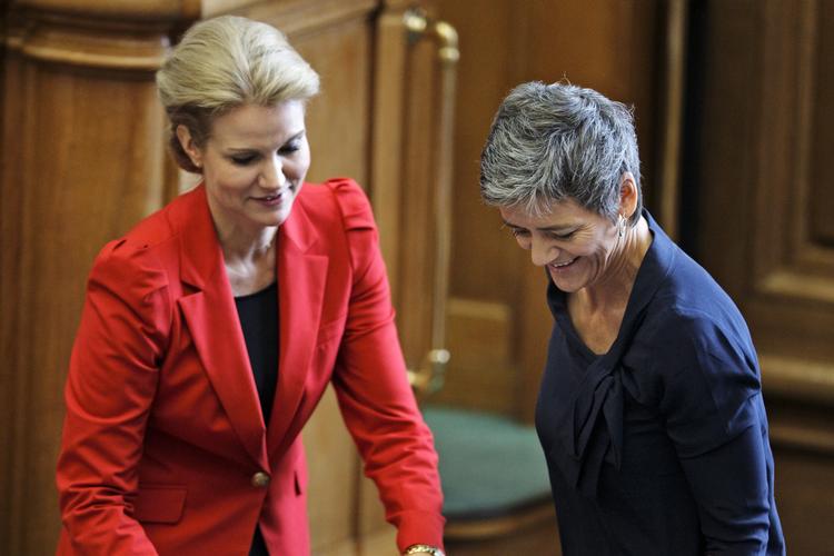 Afvist. Margrethe Vestager (til højre) fik en tillidsreform med i regeringsgrundlaget, men det bliver ikke til noget. 