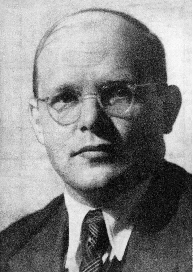 Modstander. Dietrich Bonhoeffer, der deltog i den tyske modstandsbevægelse mod nazismen, blev arresteret i 1943  og hængt to uger før slutningen af Anden Verdenskrig. Fotoet her er fra sidst i 1930. 