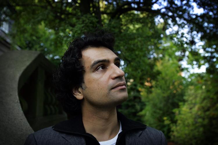 Billedsprog. Nadeem Aslam,  født i 1966 i  Pakistan, er aktuel på dansk med bogen 'Vågenatten'. 