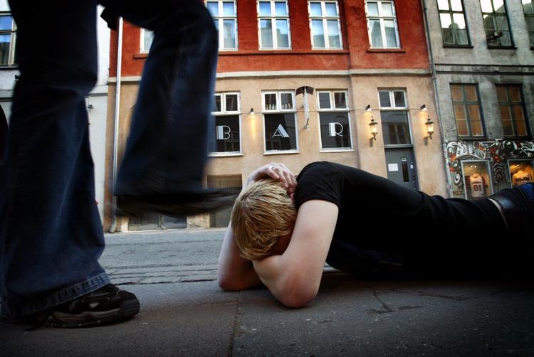 had. »Lige nu anmelder alt for få hadforbrydelser til politiet, og alt for få tør tage kampen om. Men det vil vi ændre. Kampen er startet, og vi garanterer, at vi ikke stopper, før problemet er løst«, lover borgmester og overrabiner. 