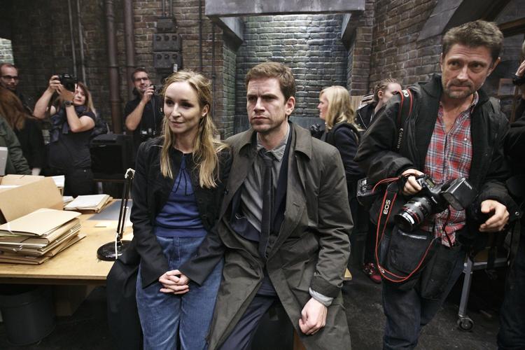 Film. Optagelserne til 'Kvinden i Buret' er i gang. Nikolaj Lie Kaas og Sonja Richter har to store roller i filmen, baseret på Jussi Adler-Olsens bestseller. 