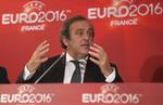 besparende. Uefa-præsident Michel Platini har fået mange point for idéen, men Fifa-bossen tror ikke på et EM i mange lande. 