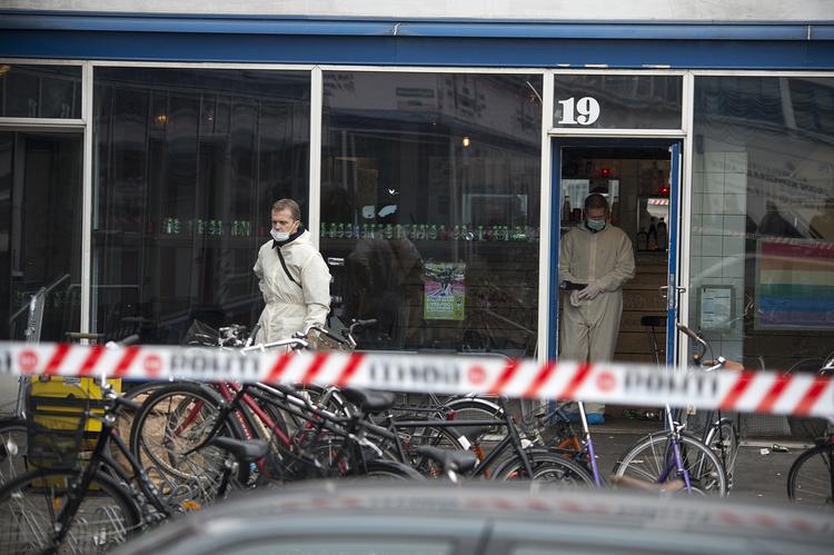 Drab. 21-årige Jonas Thomsen Sekyere døde efter at være blevet ramt af et knivstik i hjertet på baren Bakken i Kødbyen i København. Politiet mangler stadig et gennembrud i efterforskningen. 