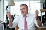 Liberalisme. Lars Seier Christensen, medstifter af og direktør i Saxo Bank, har på amerikansk tv forsøgt at forklare amerikanerne om den danske velfærdsmodel, som han advarer kraftigt imod. 