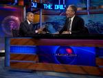 Satire. Selvom Jon Stewart afbryder og laver grin med sine gæster, er der rift om at komme på besøg hos den populære tv-vært. Her er det Barack Obama, der kigger forbi. Danskerne kan hver uge følge 'The Daily Show' på DR2 