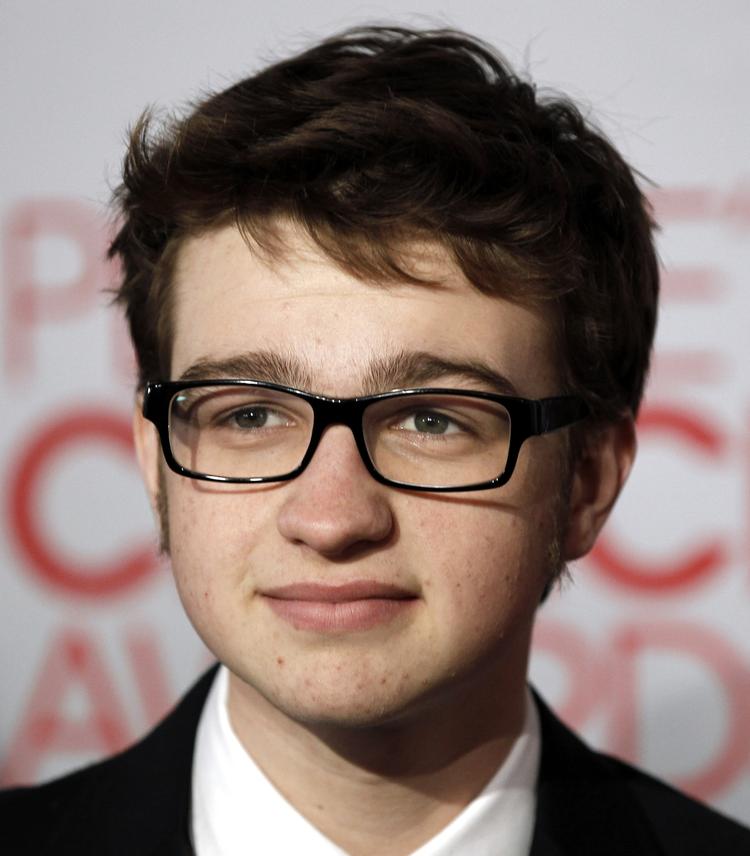 TV. Angus T. Jones fra 'Two and a Half Men' har fundet Jesus i sine sene teenage-år. 