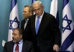 NEDERLAG. Israels ministerpræsident Benjamin Netanyahu (th) og hans udenrigsminister Avigdor Lieberman (tv) har ikke haft held til at overtale deres internationale kolleger til at stemme nej til Palæstina. 