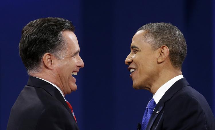 Madklubben. Tidligere præsidentkandidat Mitt Romney mødes i morgen til frokost med sin modstander fra valgkampen, præsident Barack Obama. Her ses de to ved valgkampens tredje tv-debat 22. oktober i Florida. 