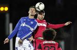 pokalkamp. Esbjergs Kenneth Fabricius (th) satte vestjyderne i gang mod Lyngby fra den næstbedste række. 