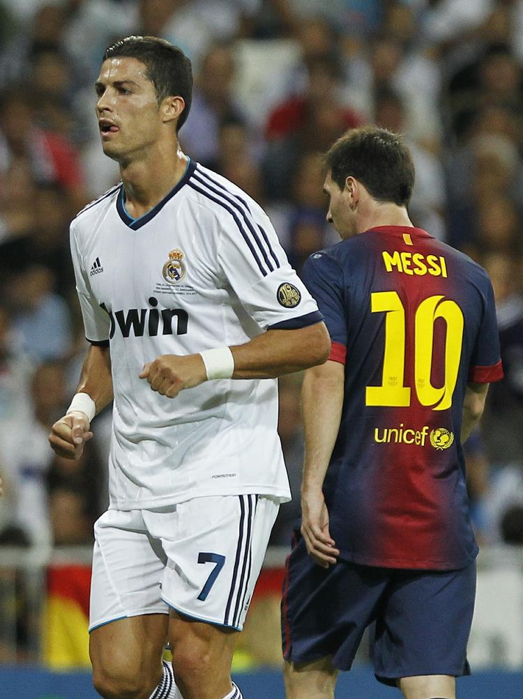 Rivaler. Ronaldo har tre år i træk fået baghjul i den individuelle afstemning af Messi, men har fire år i træk været på verdensholdet. 
