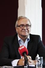 Stop. Lars Nørby Johansen er en af dansk erhvervslivs absolutte sværvægtere. Han stopper nu som næstformand i energiselskabet Dong. 