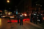 Lommebesøg. Politiet må kigge i dine lommer, når de vil i hele december. Her er det en fest i et diskotek i det gamle Scala, som blev lukket efter formodning om knivstik for et par år siden. 