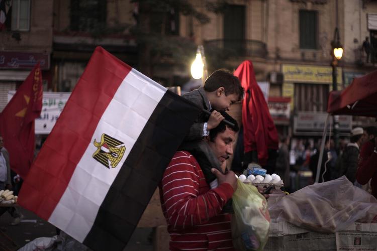 Egyptens hovedstad Kairo forbereder sig på endnu en dag med demonstrationer. I dag har blandt andre Det Muslimske Broderskab annonceret en demonstration til støtte for præsident Mohammed Morsi. 