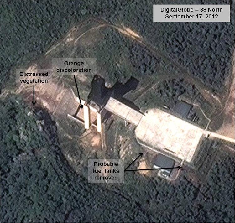 Satellitbillede. Analytikere mener, at dette kan være et af de steder, hvor Nordkorea producerer deres langtrækkende missiler. 
