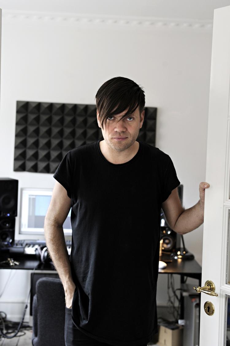 Håbefuldt. Anders Trentemøller har produceret den lydmontage, som er en del af værket. 