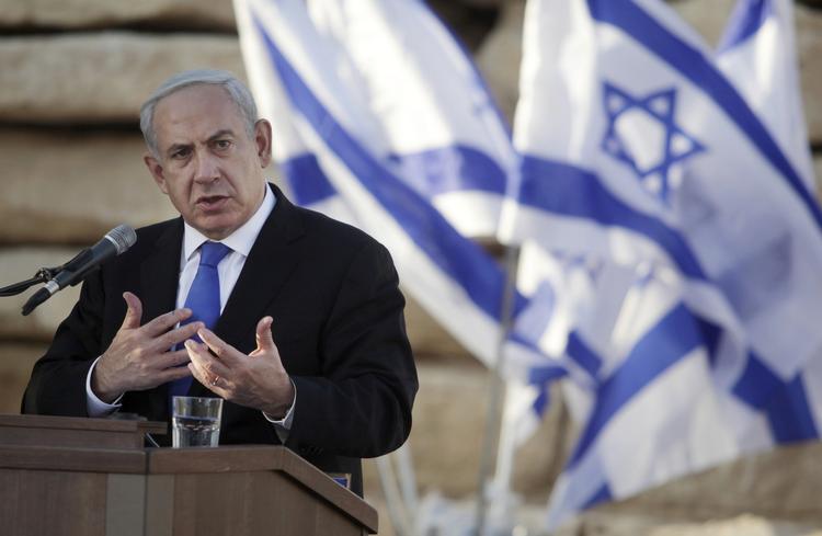 byggeplan. Benjamin Netanyahu sagde på søndagens kabinetsmøde, at Israel vil fortsætte med planerne om at opføre 3.000 boliger på besat område, skønt det har vakt international kritik. 
