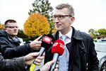 Skattesagen. Alt skulle sættes ind på at sikre Løkkes fortsatte plads som statsminister - om det så skulle ske ved hjælp af nok så misliebige metoder, skriver Henning Tjørnehøj om Venstres involvering i den navnkundige skattesag. 