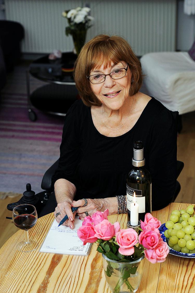 DOGMELIV. Maria Marcus skriver om at leve et liv med helt nye udfordringer. Men samtidig et liv med en anden fylde og mere levende sanselighed. 