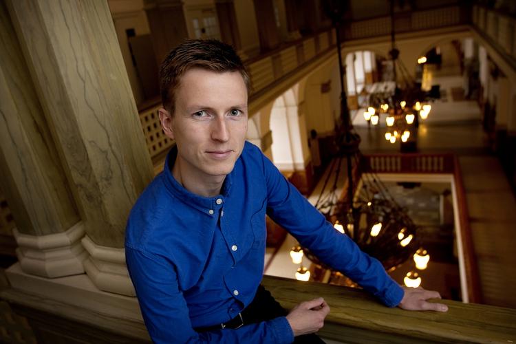 Fravær. Jesper Petersen (SF) mener, det må være på tide at Venstre fremlægger mere konkrete forslag i den økonomiske politik. 