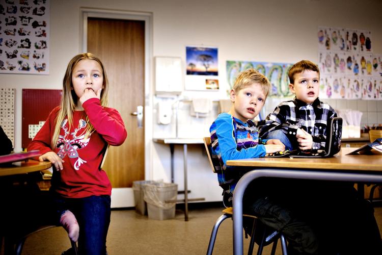 reformdag. I dag fremlægger regeringen sit forslag til folkeskolereform, og lærerne frygter i den forbindelse, at de skal arbejde mere. 