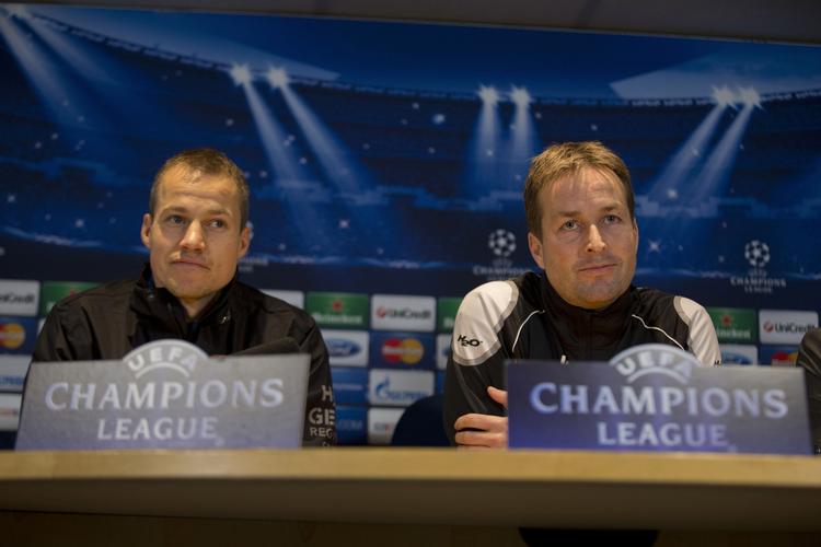 Vred. Kasper Hjulmad (t.h.) er særdeles skuffet over Uefa. 