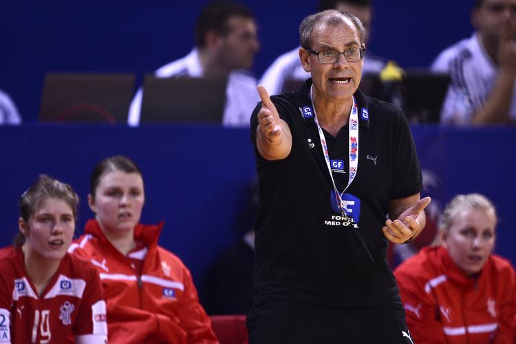 26-27. Pytlicks mandskab førte med fem mål, da der manglede 20 minutetr af kampen mod Sverige. 