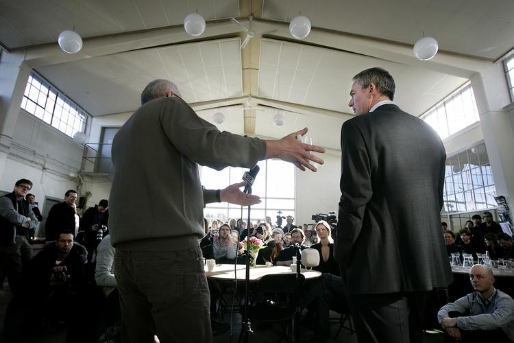 Møde. Zentropa-toppen havde i aftes inviteret til informationsmøde for medarbejderaktionærer som følge af en kritisk historie i Jyllands-Posten. Her foto fra et tidligere stormøde i Filmbyen. 