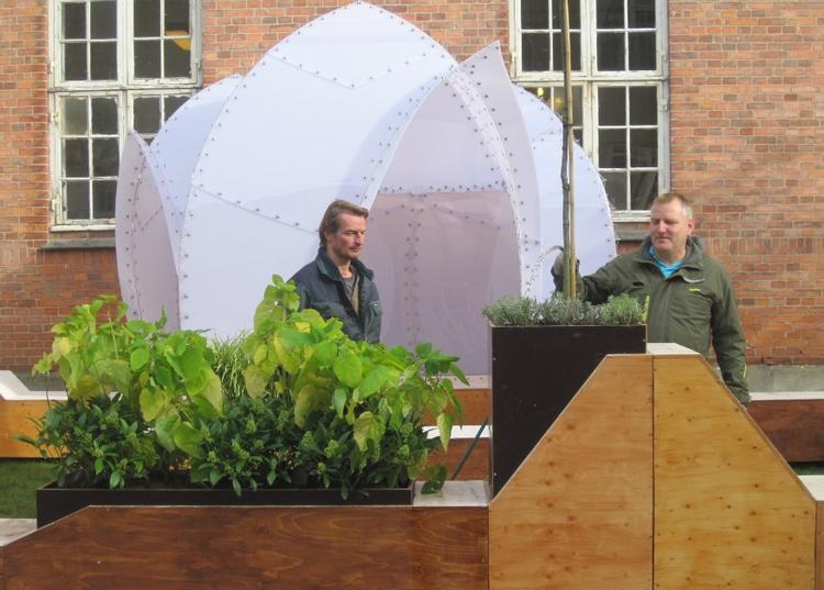 Gadeplan. 12 forskellige elementer udgør Rabalderstræder. På sigt er det planen, at hjemløse også i andre dele af byen skal få glæde af de nye byelementer. 