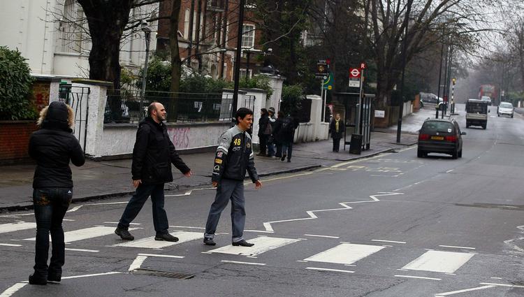 UPS. Nogle turister forveksler den ene Abbey Road med den anden. 